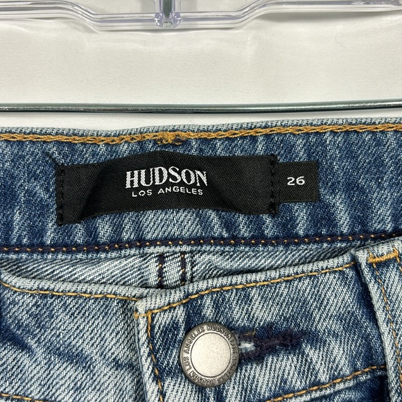 Hudson Jeans Sloane Long Cut Off Short in Worn Vanquish | Size 26 - Picture 8 of 11